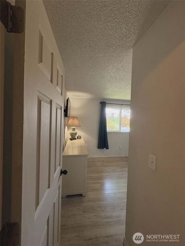 705 Grandview Avenue, Shelton, WA 98584