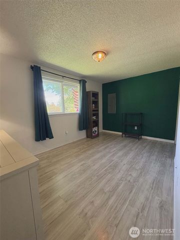 705 Grandview Avenue, Shelton, WA 98584