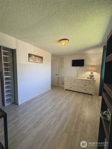 705 Grandview Avenue, Shelton, WA 98584