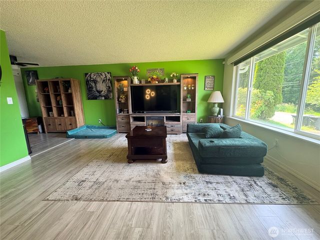 705 Grandview Avenue, Shelton, WA 98584