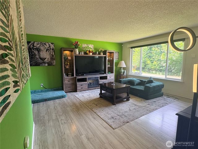 705 Grandview Avenue, Shelton, WA 98584