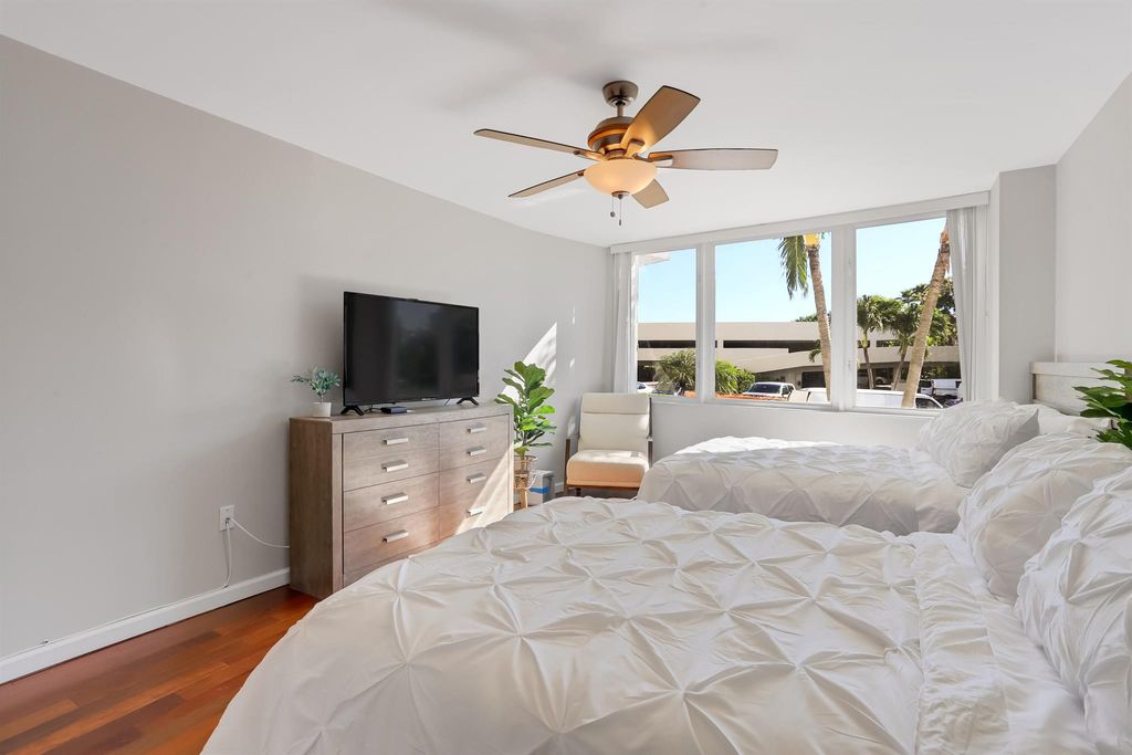 Image 12 of property listing at 3912 S Ocean Boulevard 108, Highland Beach, FL 33487