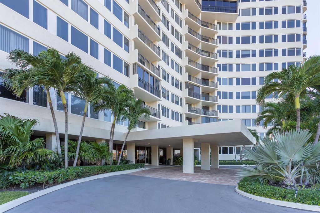 Image 21 of property listing at 3912 S Ocean Boulevard 108, Highland Beach, FL 33487