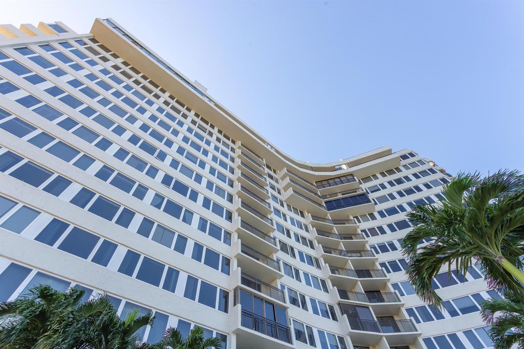 Image 22 of property listing at 3912 S Ocean Boulevard 108, Highland Beach, FL 33487