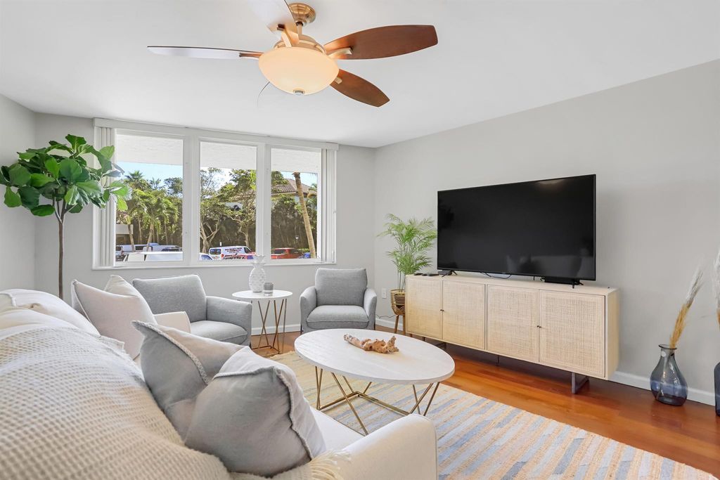 Image 8 of property listing at 3912 S Ocean Boulevard 108, Highland Beach, FL 33487