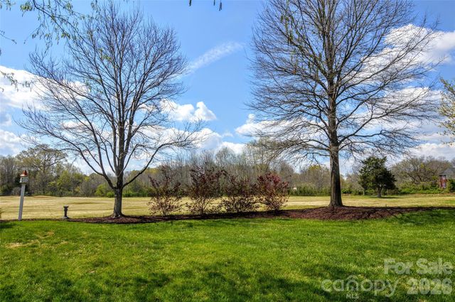 8224 Glamorgan Lane, Matthews, NC 28104