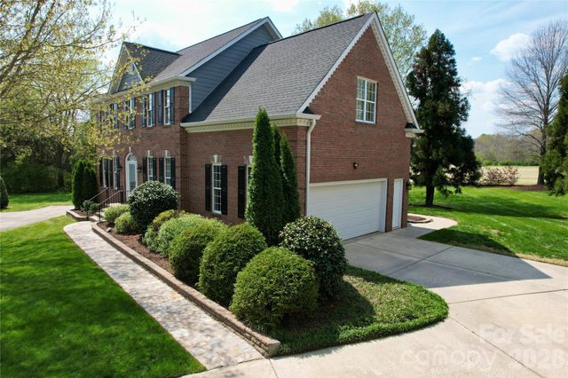 8224 Glamorgan Lane, Matthews, NC 28104