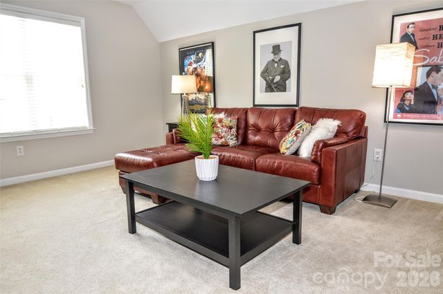 8224 Glamorgan Lane, Matthews, NC 28104