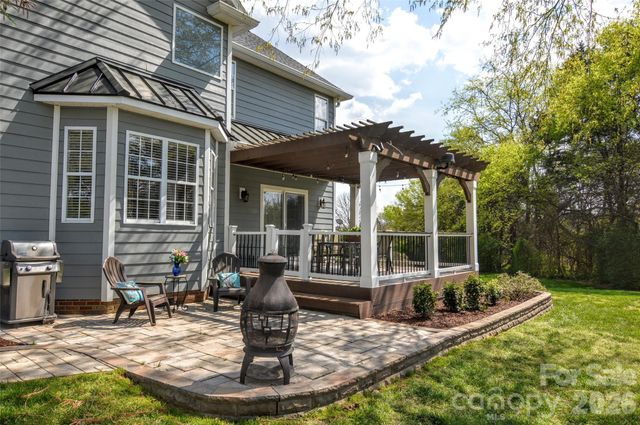 8224 Glamorgan Lane, Matthews, NC 28104