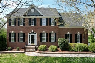 8224 Glamorgan Lane, Matthews, NC 28104