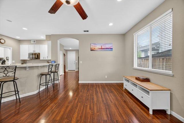 8328 Cantwell Dr, Elk Grove, CA 95624