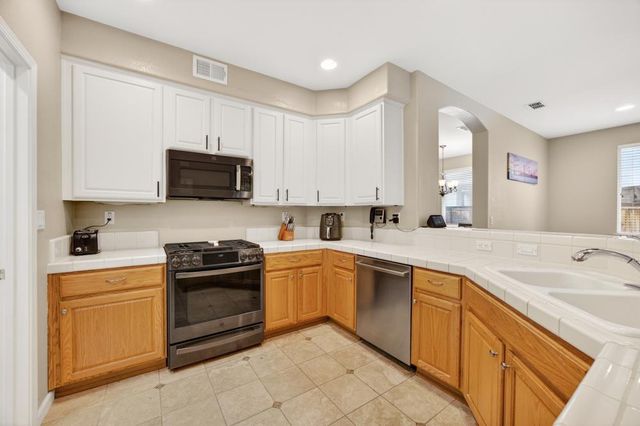 8328 Cantwell Dr, Elk Grove, CA 95624