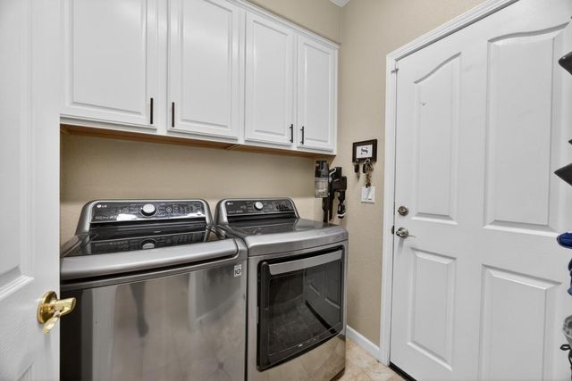 8328 Cantwell Dr, Elk Grove, CA 95624