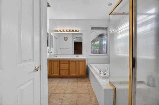 8328 Cantwell Dr, Elk Grove, CA 95624