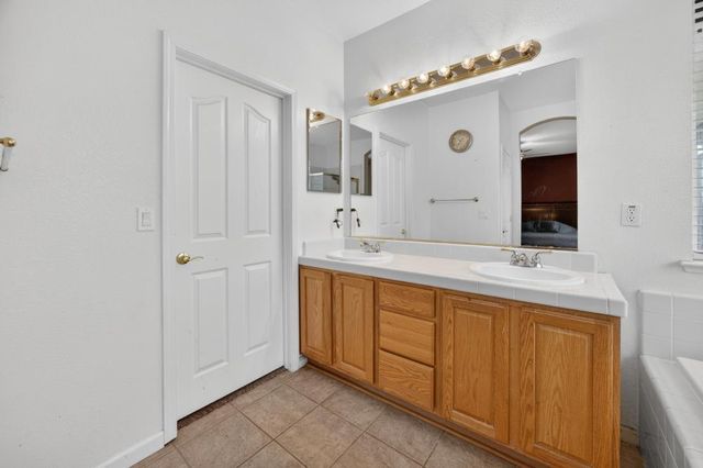 8328 Cantwell Dr, Elk Grove, CA 95624