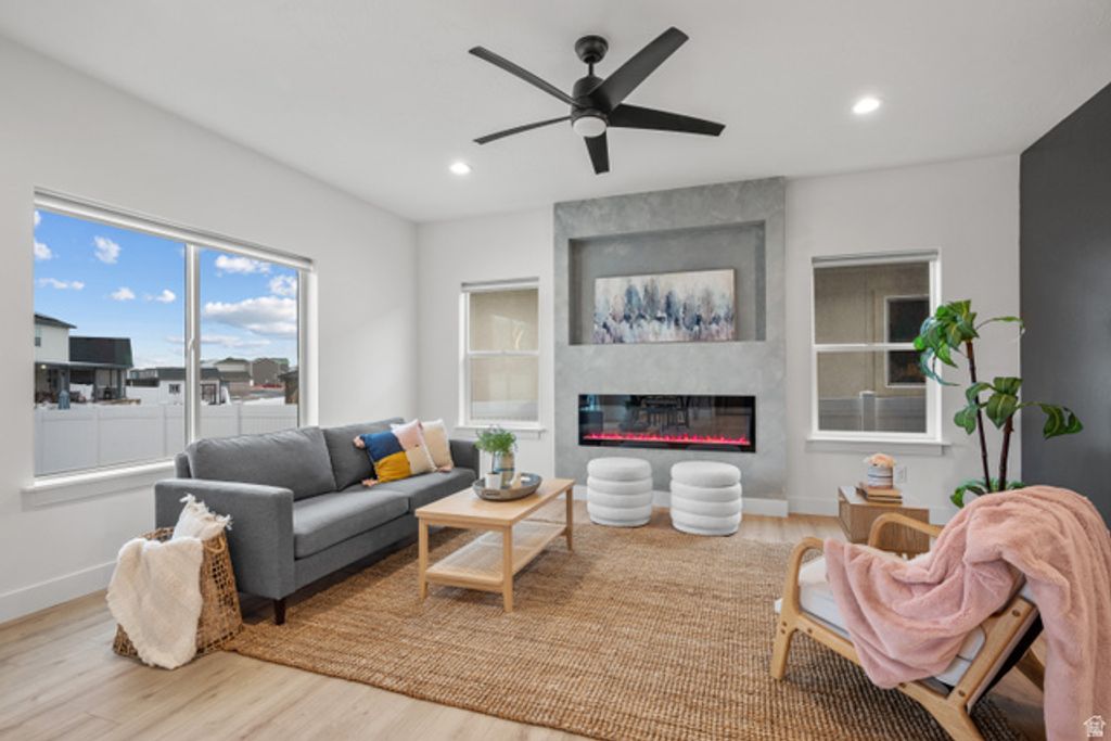 Image 2 of property listing at 1258 E BELL BUOY WAY, Eagle Mountain, UT 84005