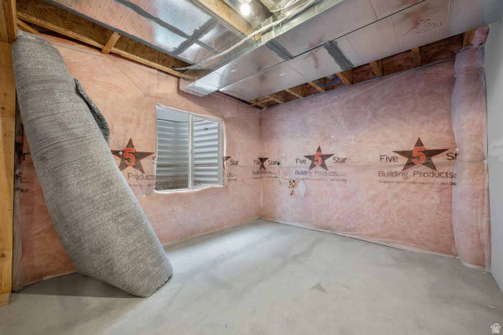 Image 23 of property listing at 1258 E BELL BUOY WAY, Eagle Mountain, UT 84005