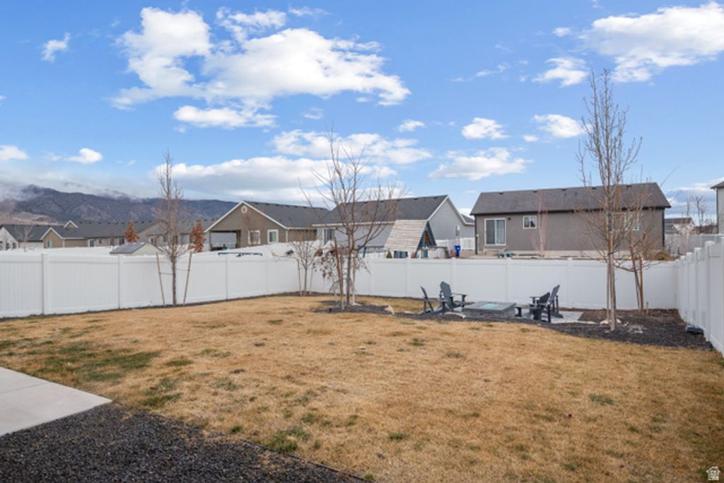 Image 30 of property listing at 1258 E BELL BUOY WAY, Eagle Mountain, UT 84005