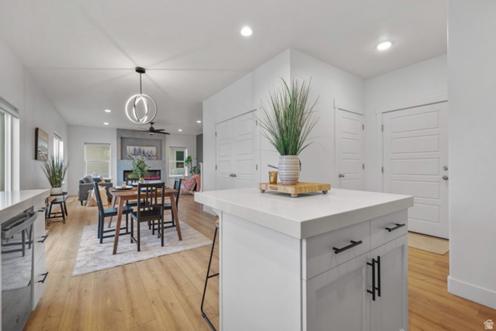 Image 8 of property listing at 1258 E BELL BUOY WAY, Eagle Mountain, UT 84005