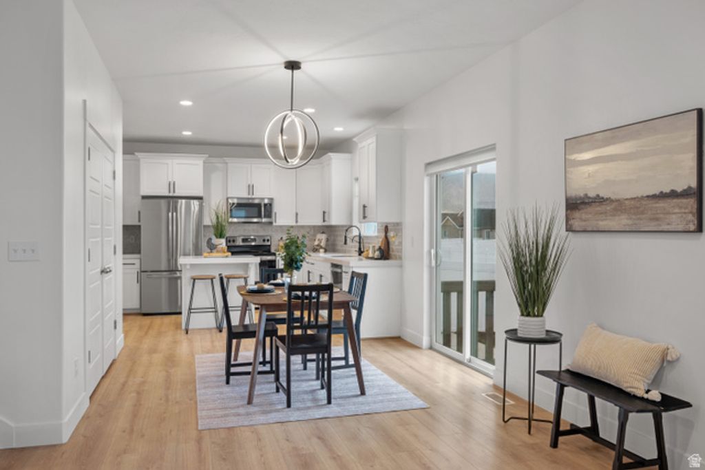 Image 9 of property listing at 1258 E BELL BUOY WAY, Eagle Mountain, UT 84005