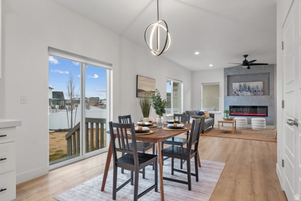 Image 10 of property listing at 1258 E BELL BUOY WAY, Eagle Mountain, UT 84005