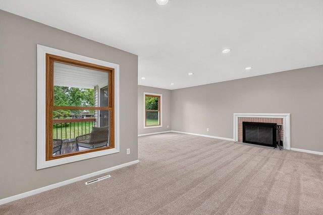 8153 W Holly ROAD, Mequon, WI 53097