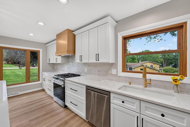 8153 W Holly ROAD, Mequon, WI 53097