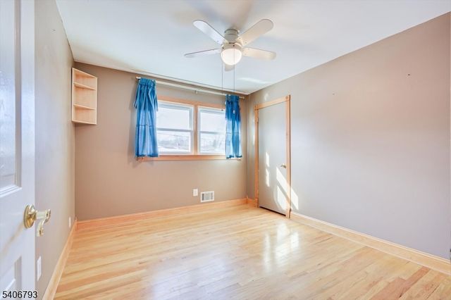 16 Peake Rd, Edison Twp., NJ 08837