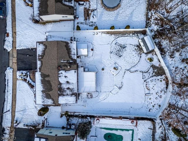 16 Peake Rd, Edison Twp., NJ 08837