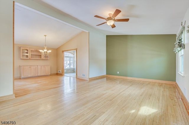 16 Peake Rd, Edison Twp., NJ 08837