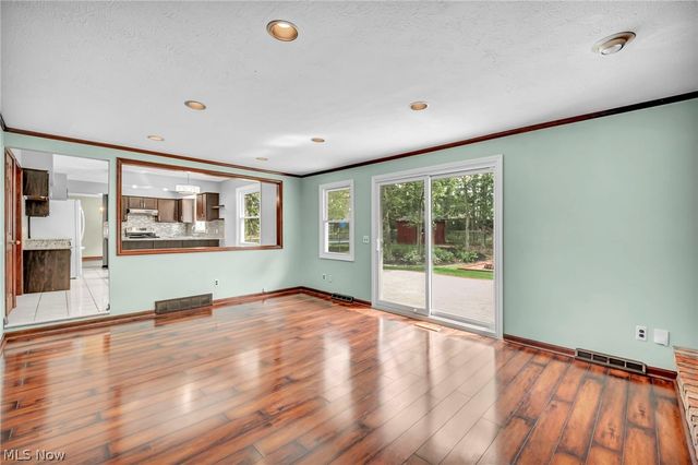37472 Hunters Ridge Road, Solon, OH 44139
