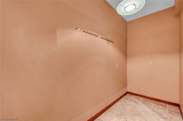 37472 Hunters Ridge Road, Solon, OH 44139