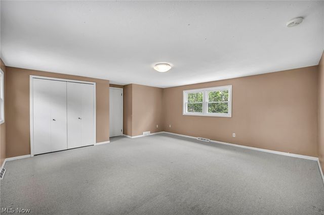 37472 Hunters Ridge Road, Solon, OH 44139