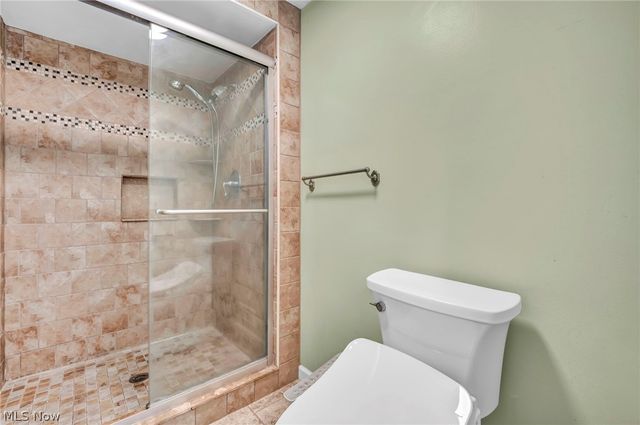 37472 Hunters Ridge Road, Solon, OH 44139
