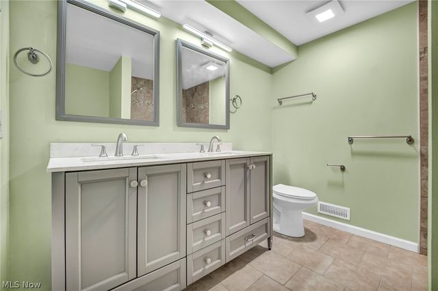 37472 Hunters Ridge Road, Solon, OH 44139