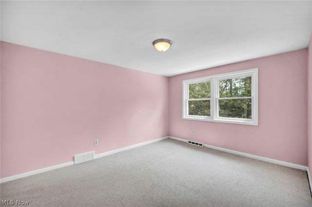 37472 Hunters Ridge Road, Solon, OH 44139
