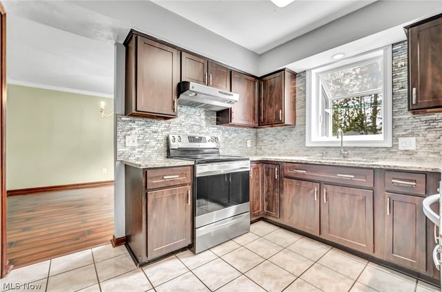 37472 Hunters Ridge Road, Solon, OH 44139