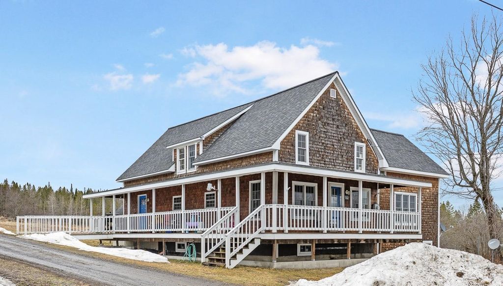 3022 Canaan Hill Road, Canaan, VT 05903