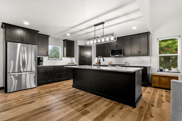 1429 Harbor Lights ROAD, Suamico, WI 54173