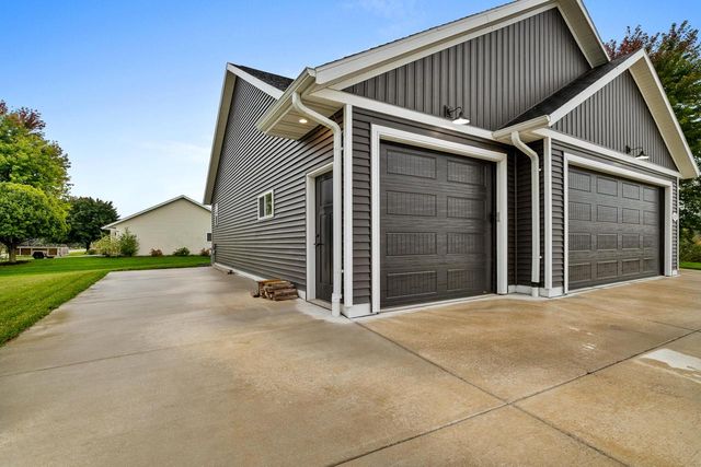 1429 Harbor Lights ROAD, Suamico, WI 54173