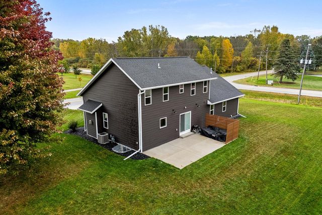 1429 Harbor Lights ROAD, Suamico, WI 54173