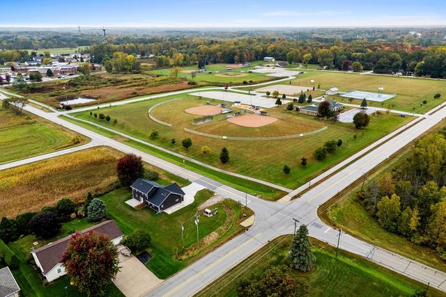 1429 Harbor Lights ROAD, Suamico, WI 54173