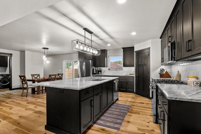 1429 Harbor Lights ROAD, Suamico, WI 54173