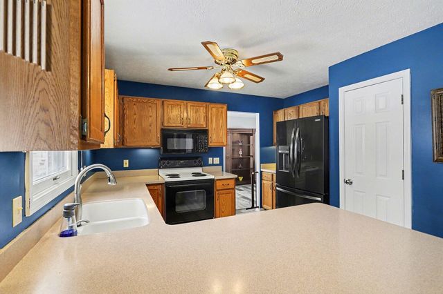 9214 Arrowhead Drive W, Pavilion Twp, MI 49088