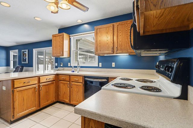 9214 Arrowhead Drive W, Pavilion Twp, MI 49088