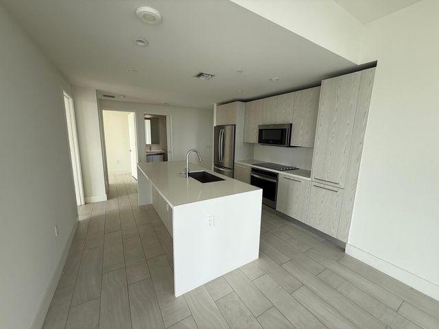 2000 Metropica Way 1109, Sunrise, FL 33323