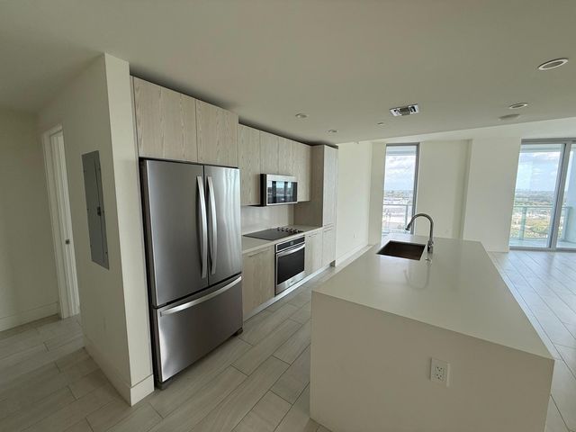 2000 Metropica Way 1109, Sunrise, FL 33323