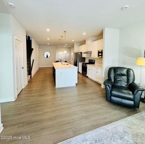 100 Spinnaker Street A, Elizabeth City, NC 27909