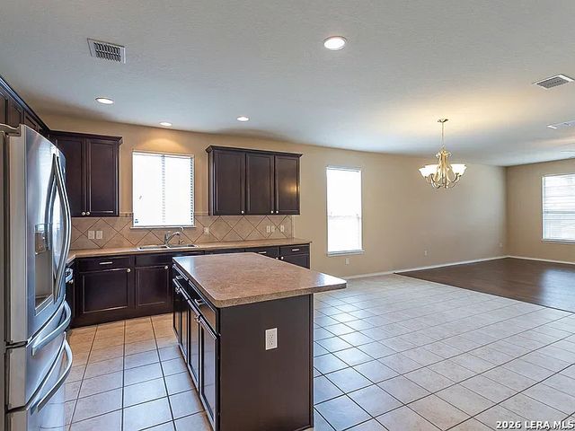 7535 DERBY VIS, Selma, TX 78154