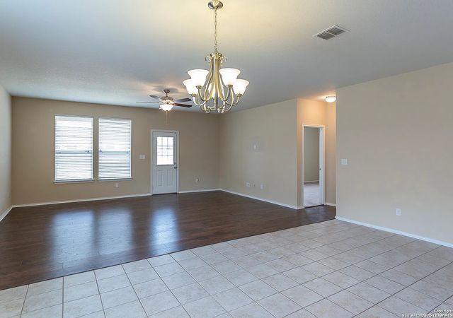 7535 DERBY VIS, Selma, TX 78154